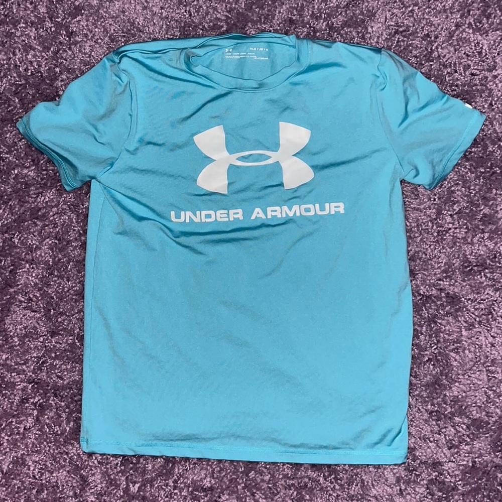 under armour loose athletic logo shirt